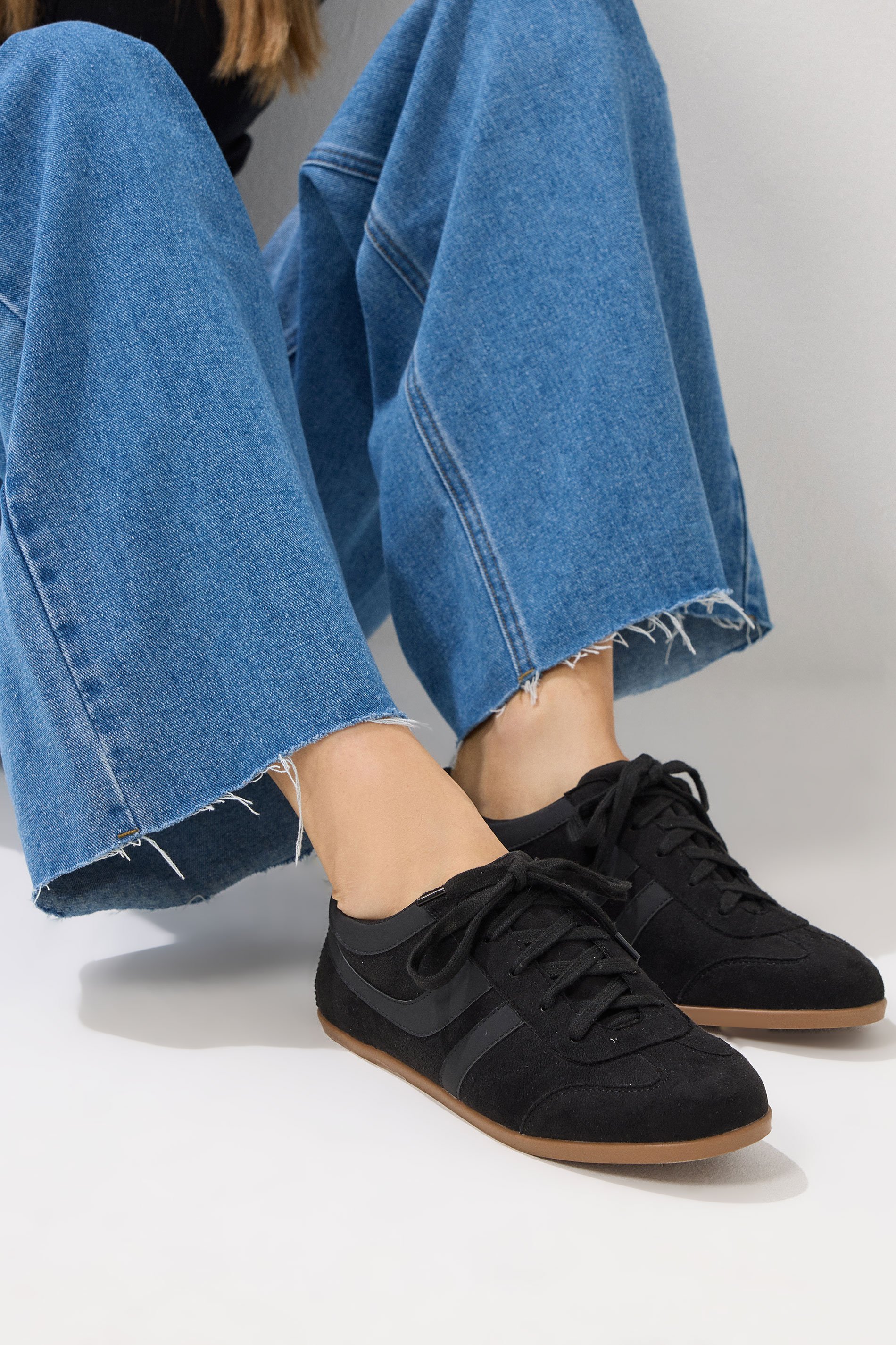 LTS Black Padded Retro Trainers In Standard Fit | Long Tall Sally 1