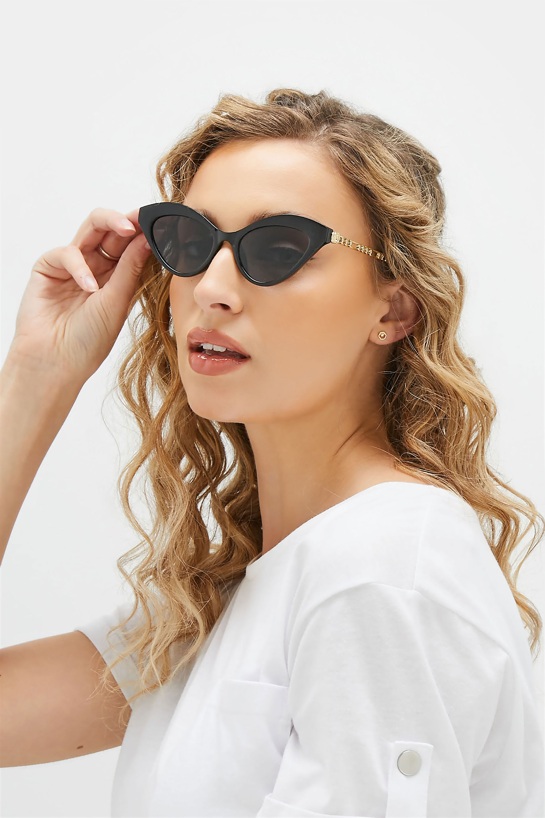 Black Cat Eye Sunglasses | Yours Clothing 1