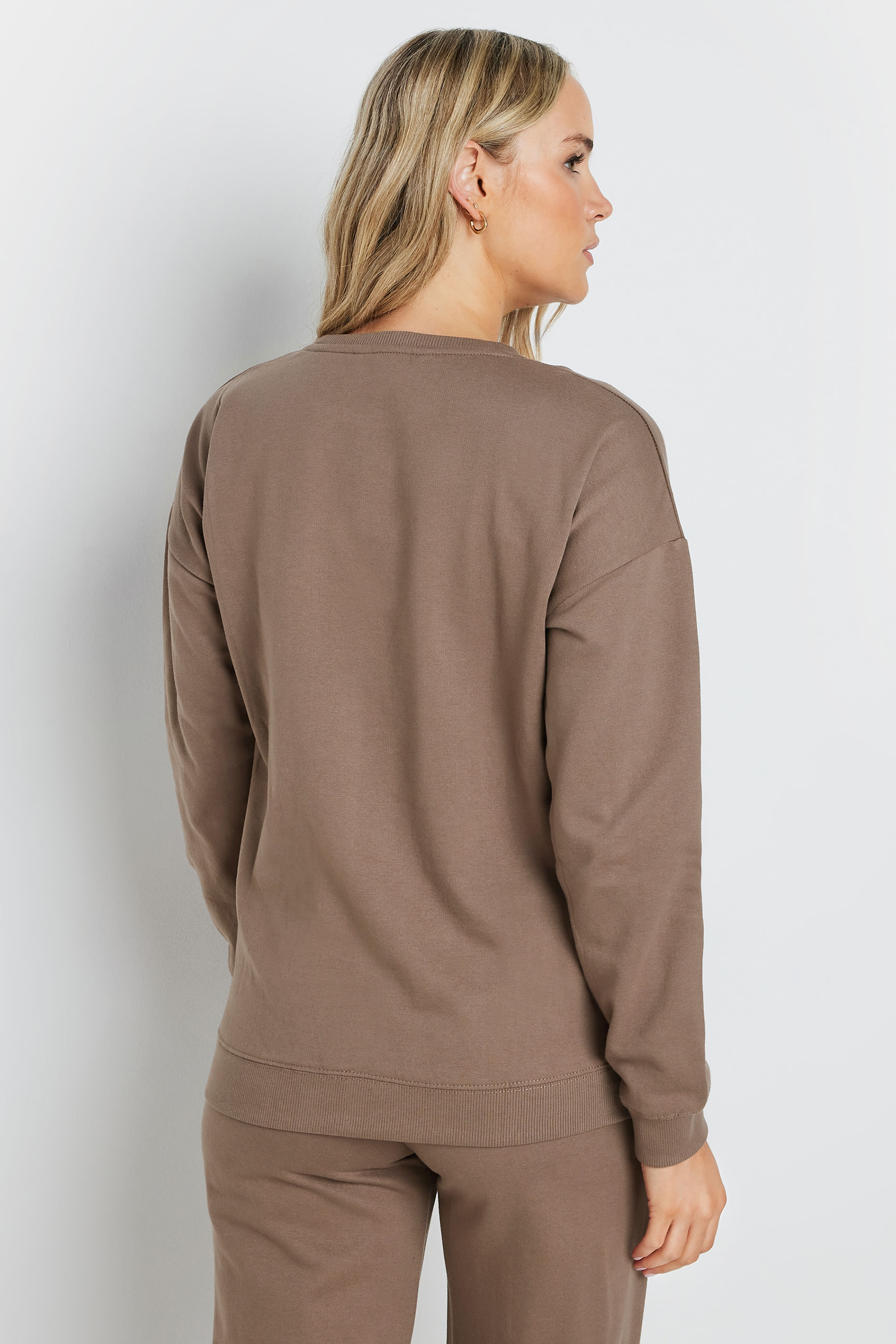diidii Crewneck Sweat (Brown) XLサイズ LTS Tall Beige Brown Crew Neck Sweatshirt | Long Tall Sally