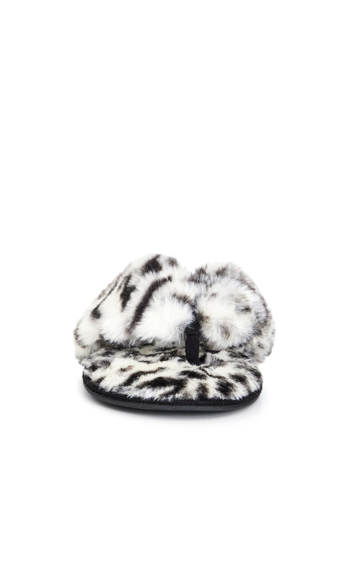 Extra Wide Fit Diana Leopard Print Slipper 6
