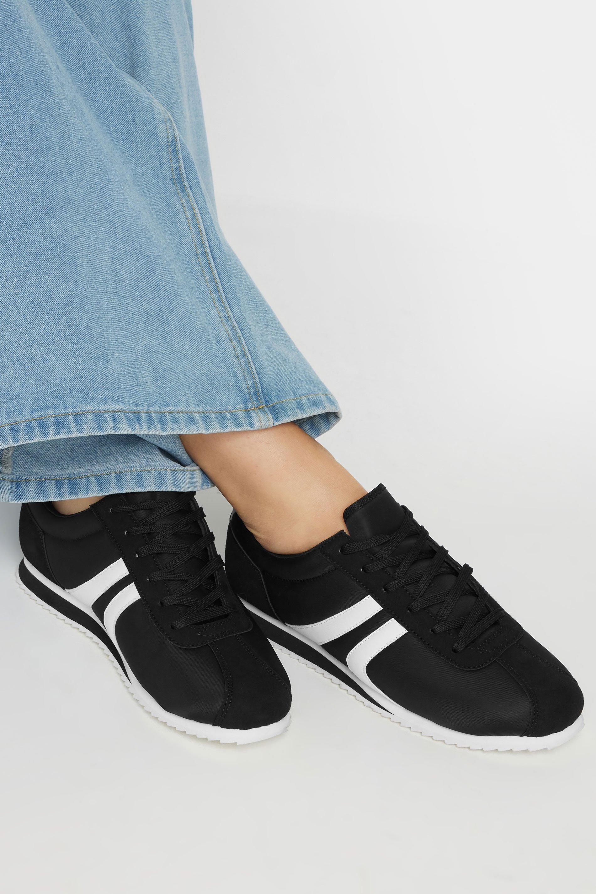 LTS Black Runner Contrast Stripe Trainers In Standard Fit | Long Tall Sally 1