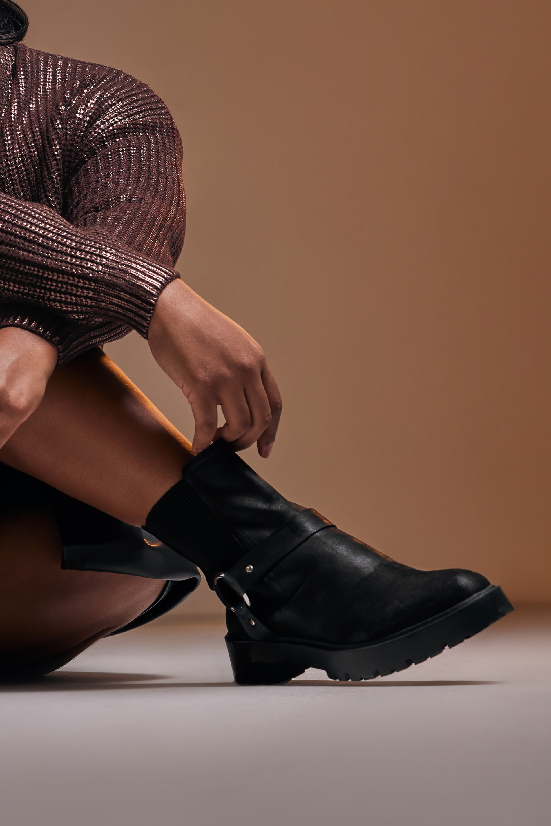 Black Chunky Biker Chelsea Boot In Wide E Fit & Extra Wide EEE Fit | Yours Clothing 2