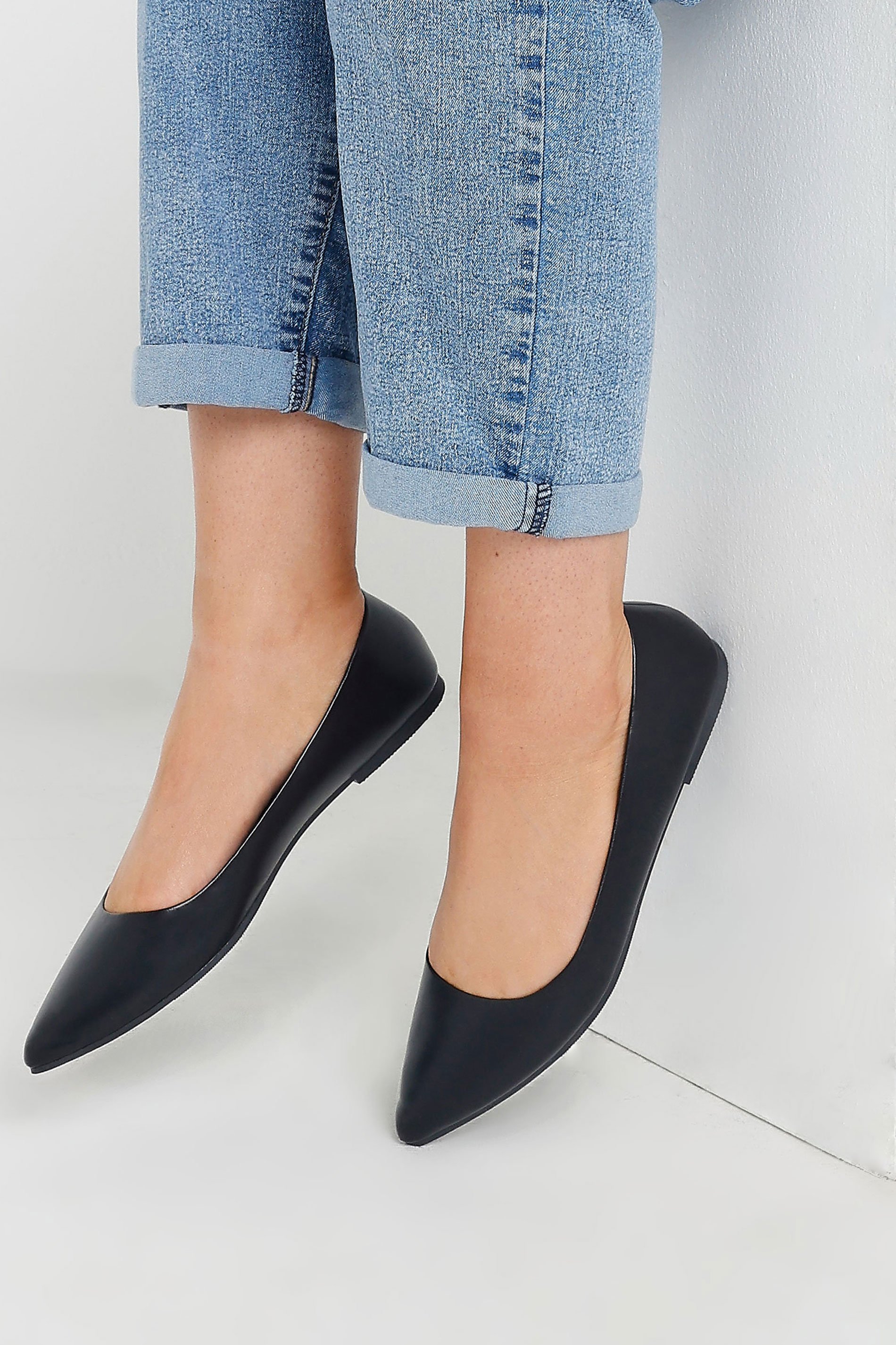 Black Pointed Ballet Pumps In Wide E & Extra Wide EEE Fit | Yours Clothing 2