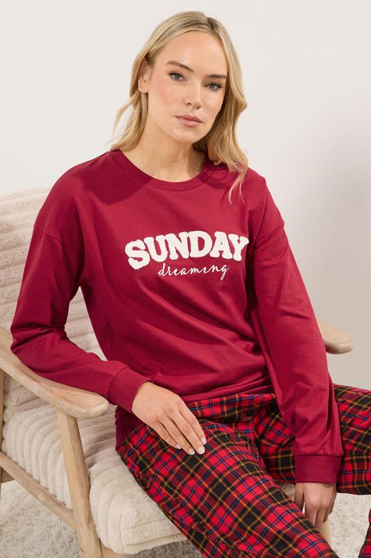 Tall  LTS Tall Red 'Sunday Dreaming' Slogan Lounge Top