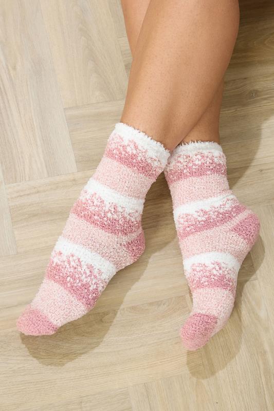 2 PACK Grey & Pink Fluffy Bed Socks | Yours Clothing 2