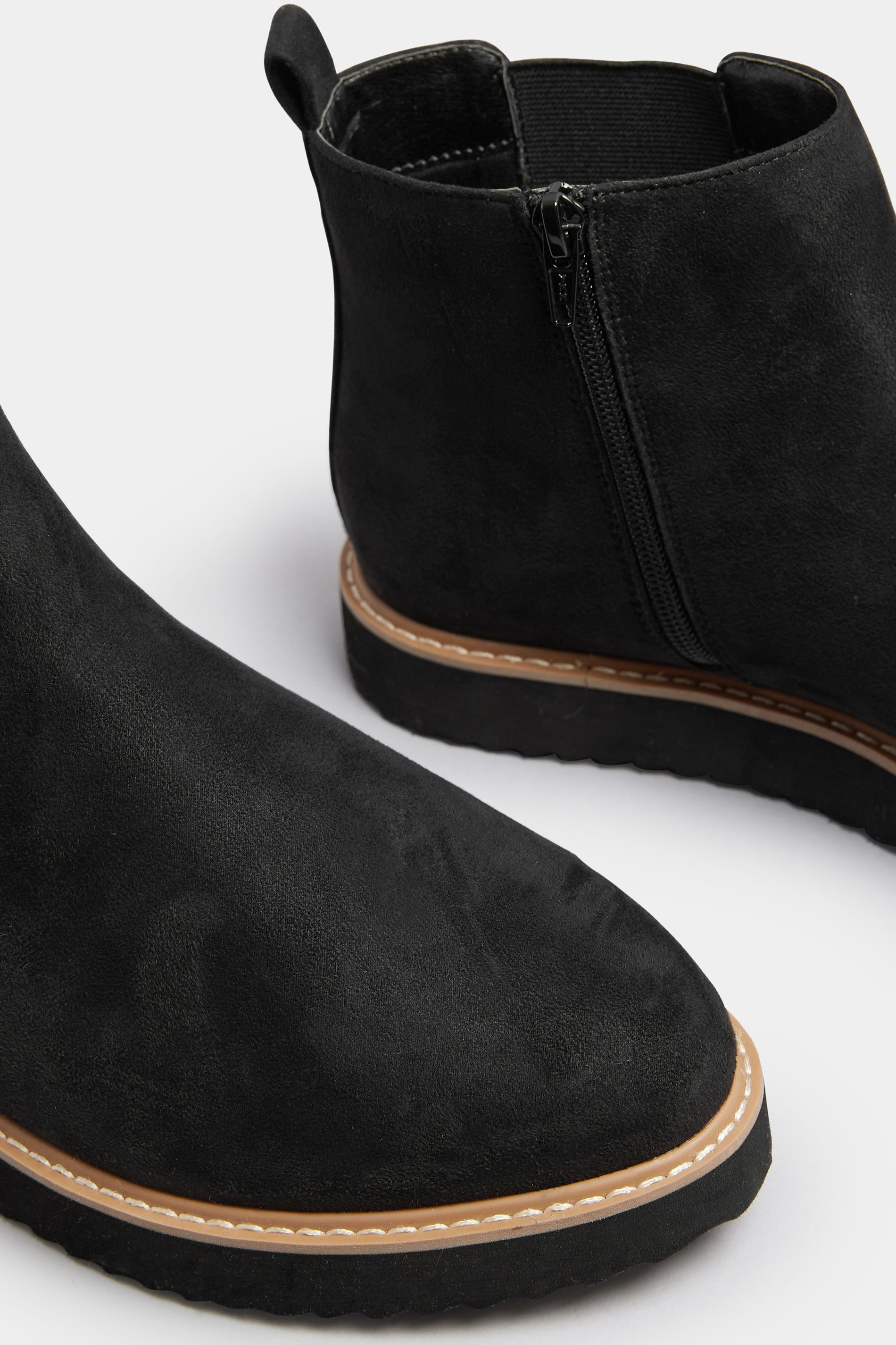 Black Faux Suede Contrast Trim Chelsea Boots In Extra Wide EEE Fit | Yours Clothing 5
