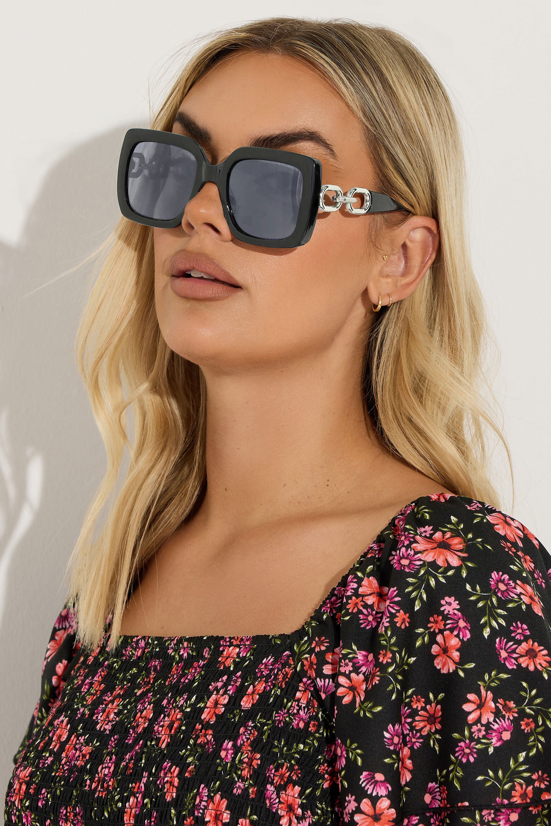 Black Statement Chain Sunglasses | Yours Clothing 1