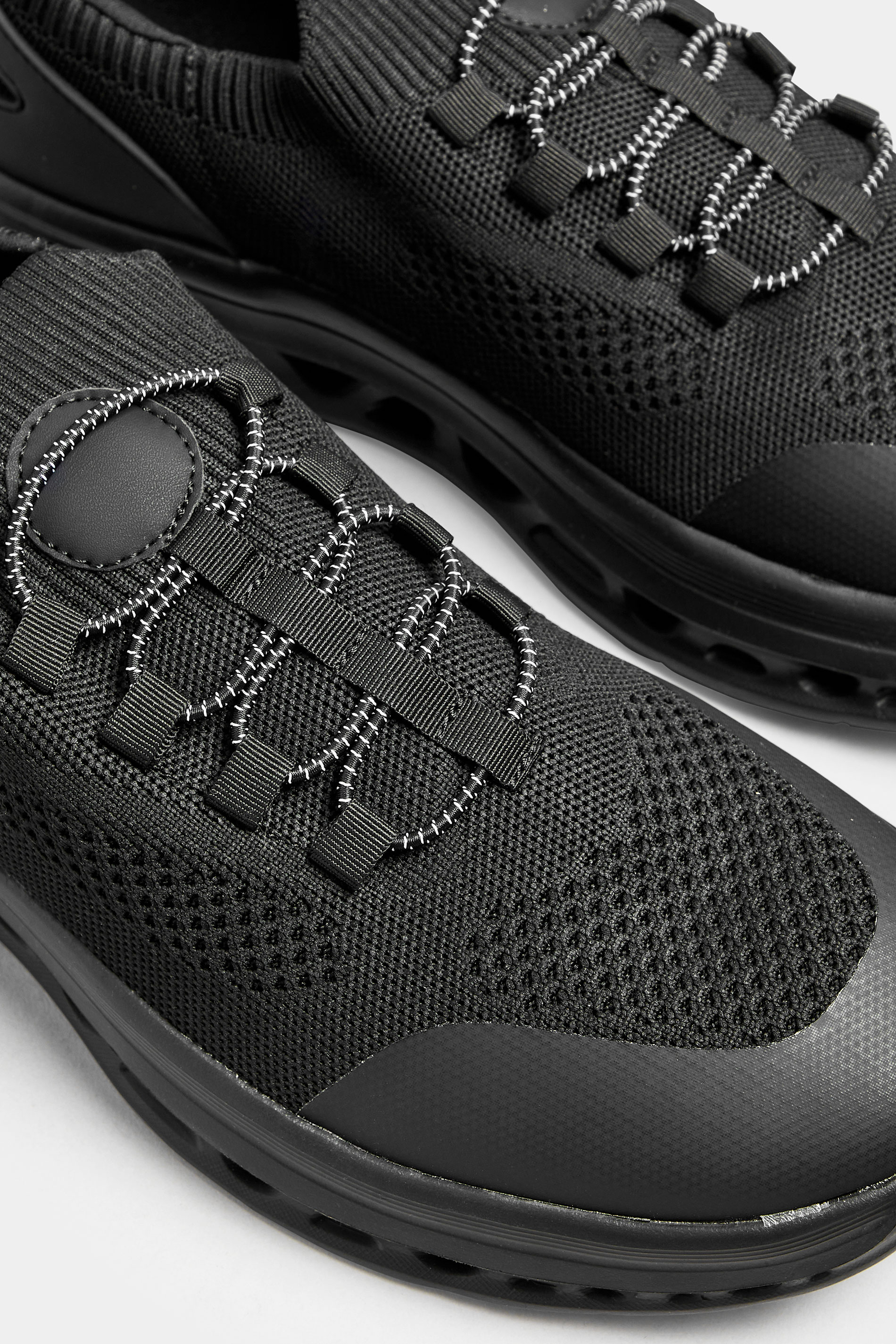 D555 Black Hands Free Shoes With Knitted Top & Laces | BadRhino 5