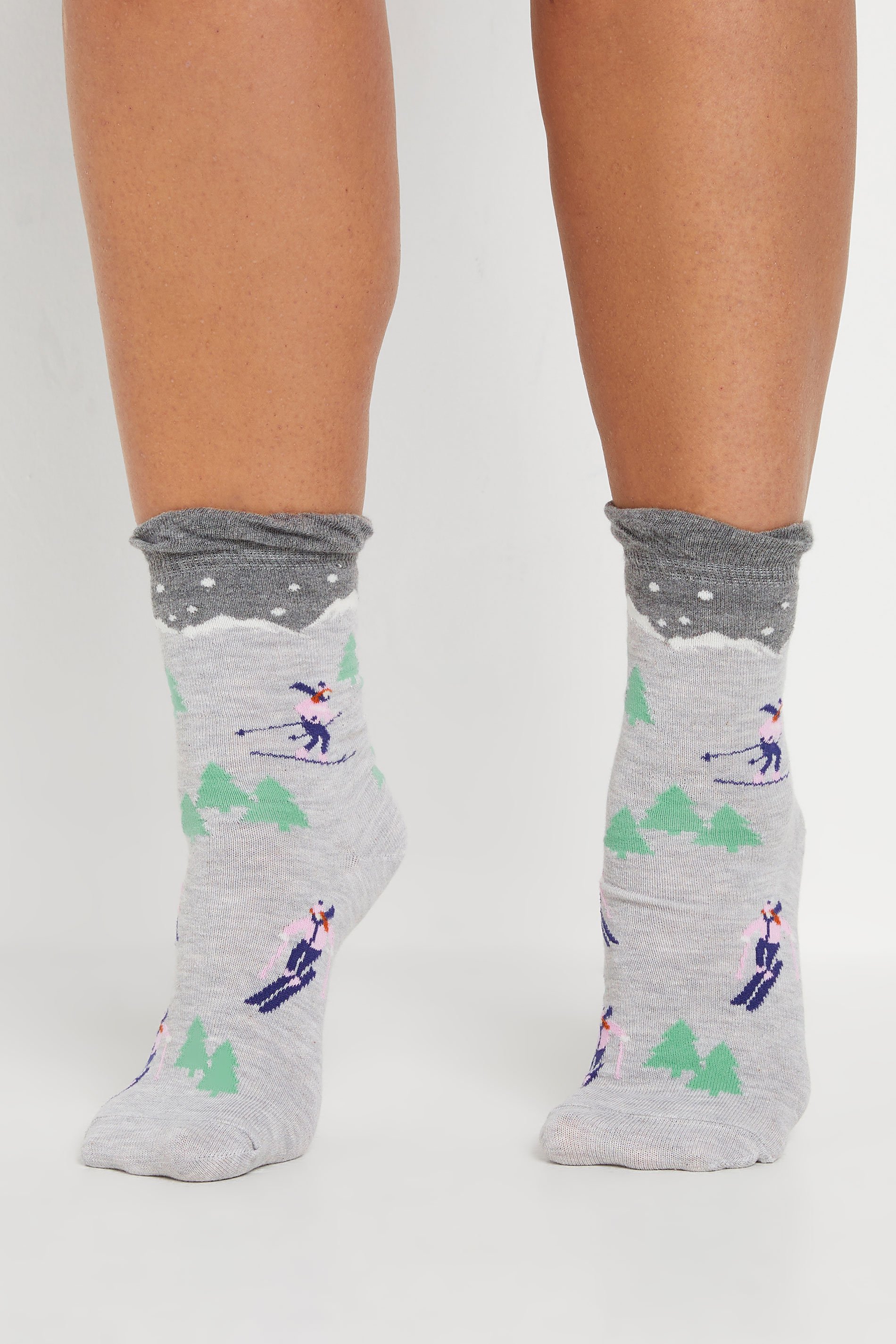 YOURS 4 PACK Plus Size Grey & Black Skier Print Ankle Socks | Yours Clothing  3